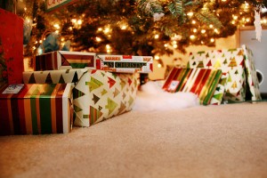 35072-christmas-gifts-under-the-tree